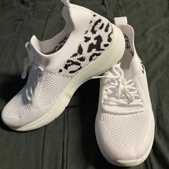 White Leopard Print Sneakers | Women’s Size 6.5 - Picture 3 of 10
